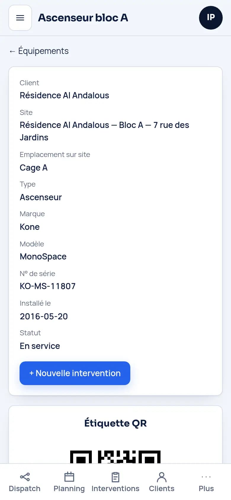 La fiche d’un équipement avec son étiquette QR et l’historique des visites.